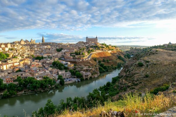 Reportage de La porte des mondes (LPDM Production) en Andalousie Castille et La Mancha - vue sur Tolède
