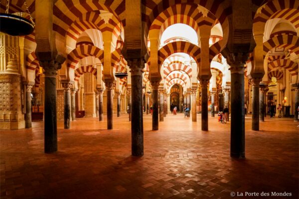 Reportage de La porte des mondes (LPDM Production) en Andalousie, Castille et La Mancha - Cordoue - Cathédrale Mosquée