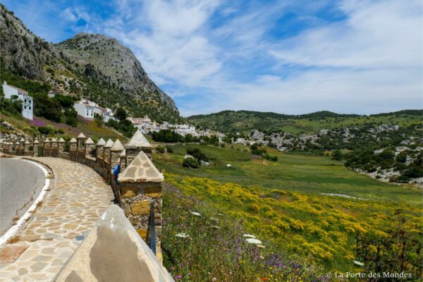 Reportage de La porte des mondes (LPDM Production - Angers) en Andalousie, Castille et La Mancha - Villages blancs - Villaluenga del Rosario