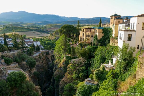 Reportage de La porte des mondes (LPDM Production - Angers) en Andalousie, Castille et La Mancha - Ronda