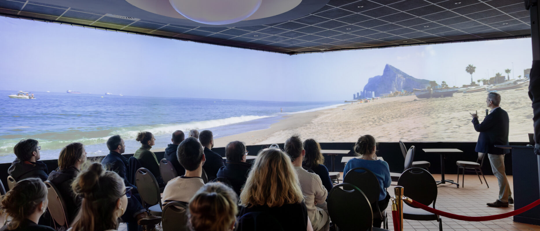 Pres LPDMxChatillon Conférence immersive avec images sans discontinuité