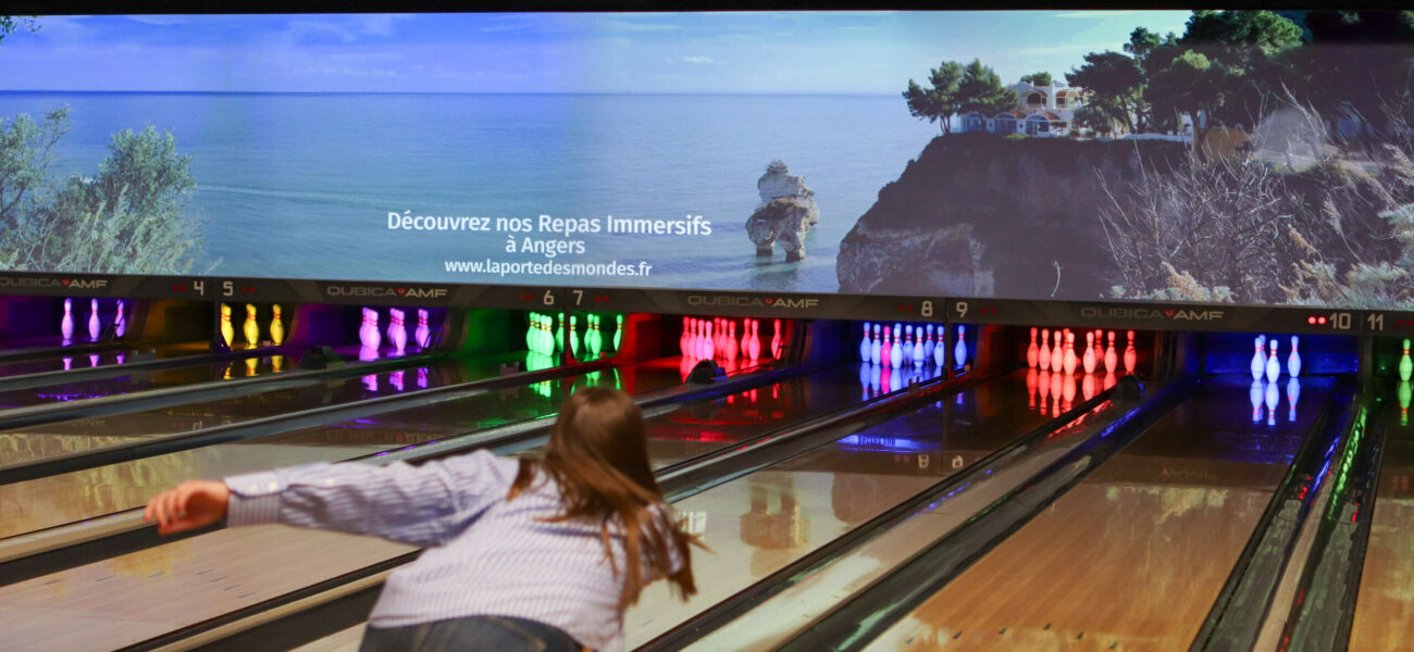 IMG_5206 vidéoprojection bowling Angers publicité immersive